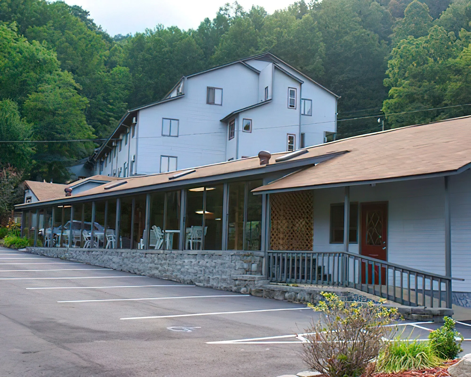 Smoketree Lodge