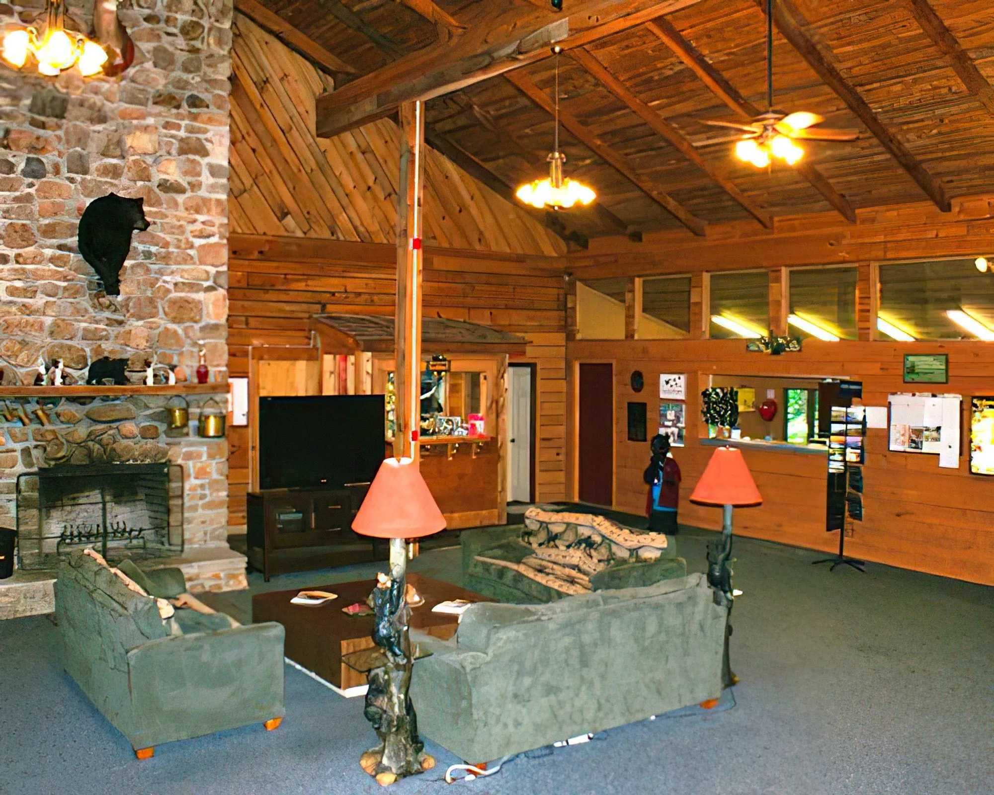 Smoketree Lodge